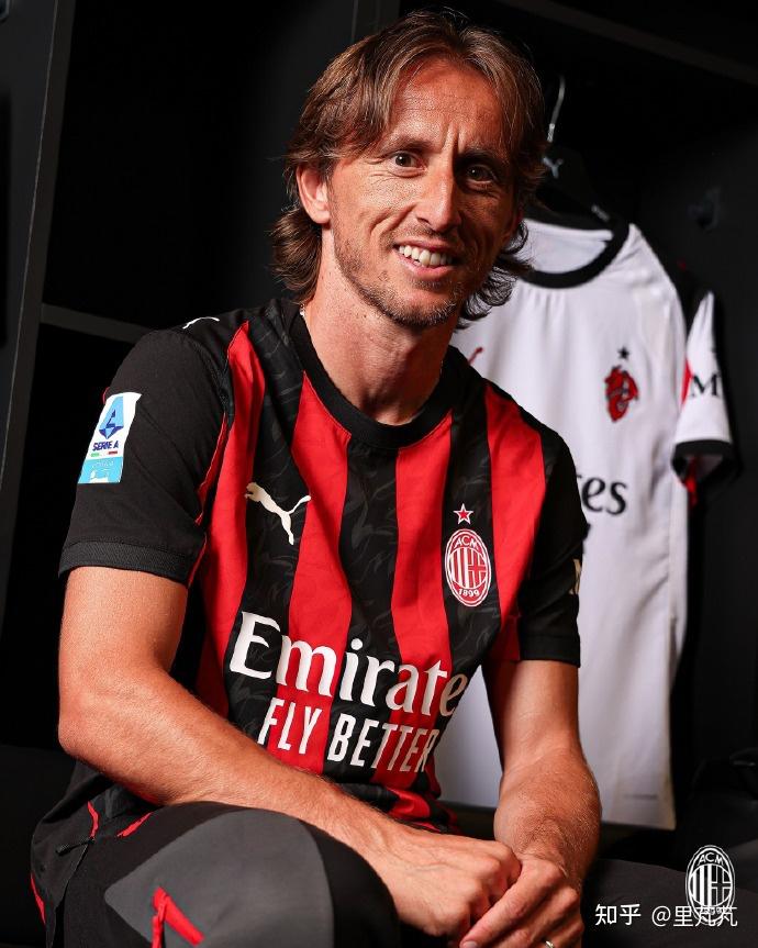 一起感受力量与优雅共存！FILA GOLF不一样的穿搭 呈现不一样的美