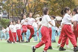 诺伊尔233次零封是德甲历史最多，354胜仅次穆勒